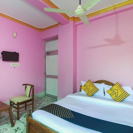 Spot On 65043 Hotel Kalinga Palace Kendrapara Exterior foto