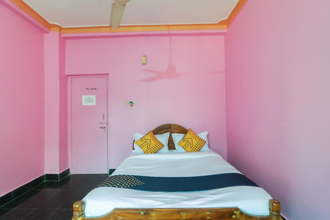 Spot On 65043 Hotel Kalinga Palace Kendrapara Exterior foto
